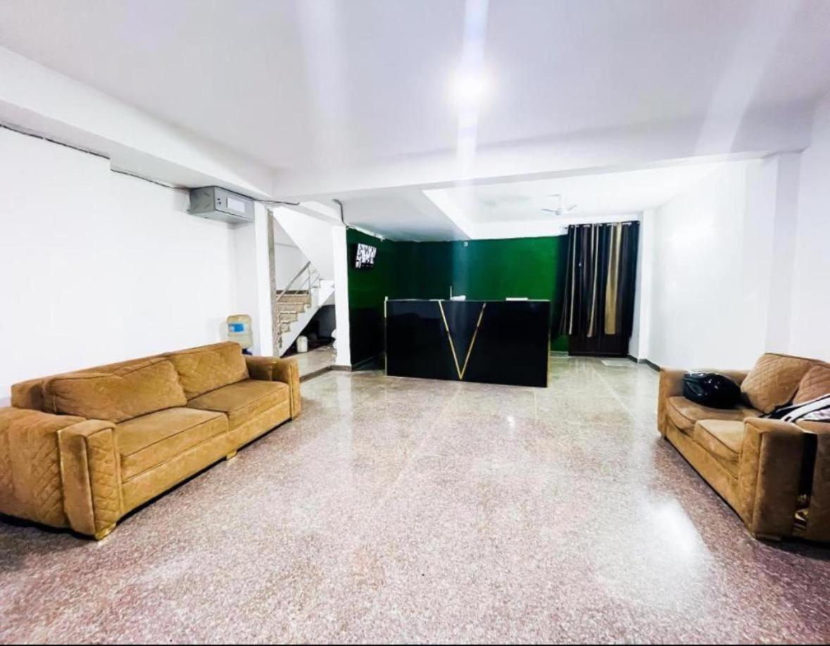 Hotel Aiims Νέο Δελχί Εξωτερικό φωτογραφία